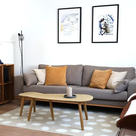 Neu Saniertes - 3 Schlafzimmer - Aussenbereich Hébergement de vacances Coblence