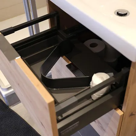 Neu Saniertes - 3 Schlafzimmer - Aussenbereich * Coblence