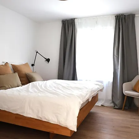 Neu Saniertes - 3 Schlafzimmer - Aussenbereich Hébergement de vacances *