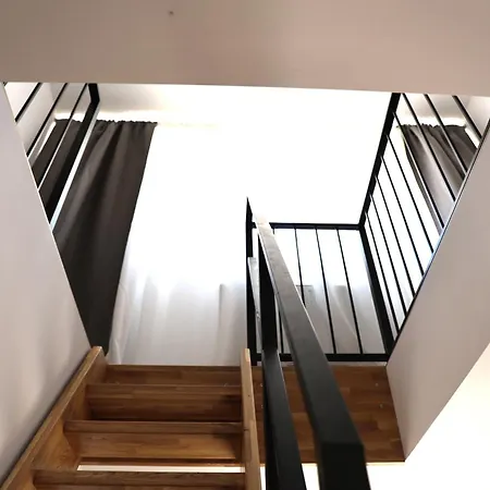 Neu Saniertes - 3 Schlafzimmer - Aussenbereich *